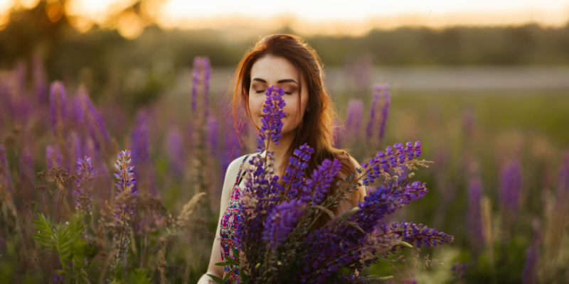 Natural women in organic field